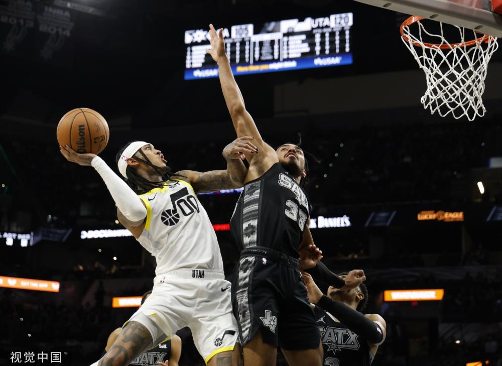 他仿佛是天 他仿佛是天