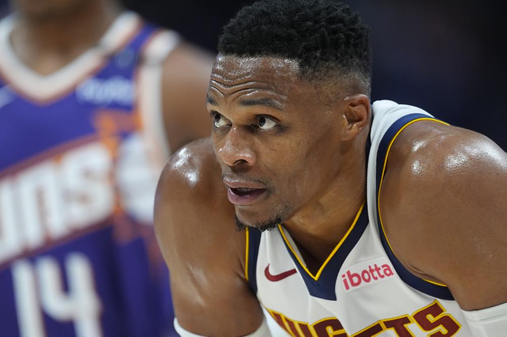 却在续约谈 却在续约谈